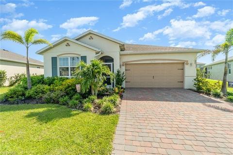 2639 Corona Ln, Cape Coral, FL 33909