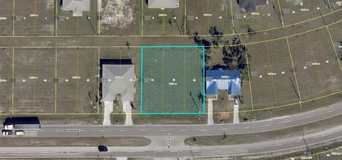 601 Diplomat Pkwy E, Cape Coral, FL 33909