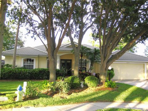 5631 Oak Grove Ct, Sarasota, FL 34233