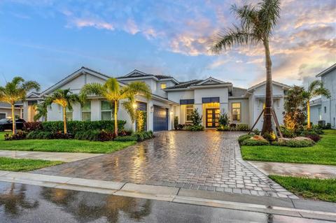 8327 Redonda Loop, Lakewood Ranch, FL 34202