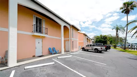 10125 Manatee Ave W #B3, Bradenton, FL 34209