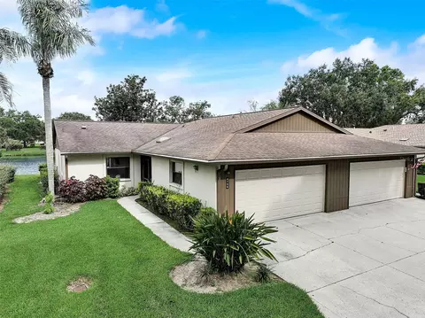 4756 Oak Hill Dr #16, Sarasota, FL 34232