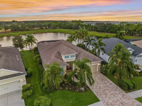 4702 Claremont Park Dr, Bradenton, FL 34211