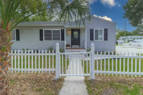 1702 26th St W, Bradenton, FL 34205