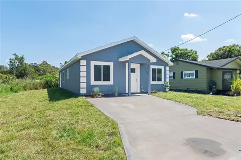 7613 16th St E, Sarasota, FL 34243
