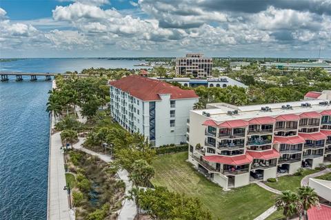 204 3rd St W #308, Bradenton, FL 34205
