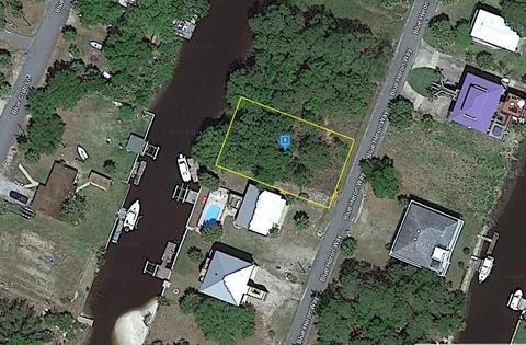 28 Blue Heron Way, Panacea, FL 32346