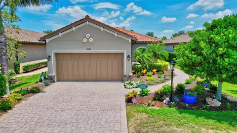 13207 Prima Dr, Bradenton, FL 34211