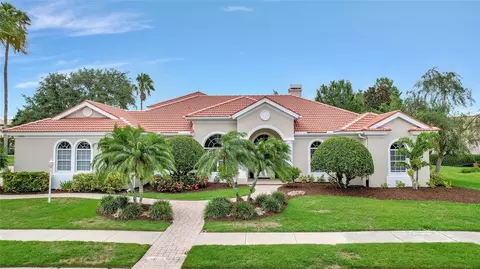 8009 Royal Birkdale Cir, Lakewood Ranch, FL 34202