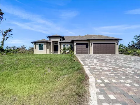 7037 Burnsville St, Englewood, FL 34224
