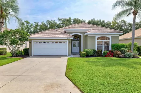 6857 Superior Street Cir, Sarasota, FL 34243