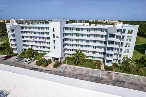 3790 Pinebrook Cir #403, Bradenton, FL 34209