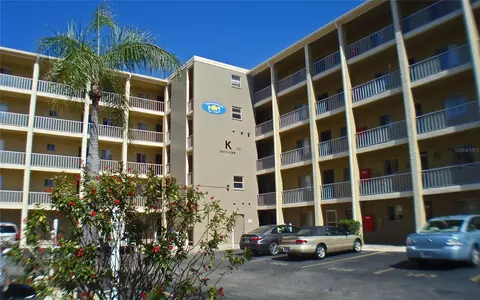 3620 Lake Bayshore Dr #K-301, Bradenton, FL 34205