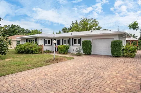 5942 Larchwood Ave, Sarasota, FL 34231