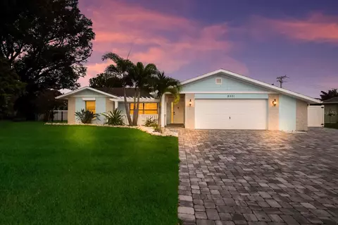 8301 12th Avenue Dr NW, Bradenton, FL 34209