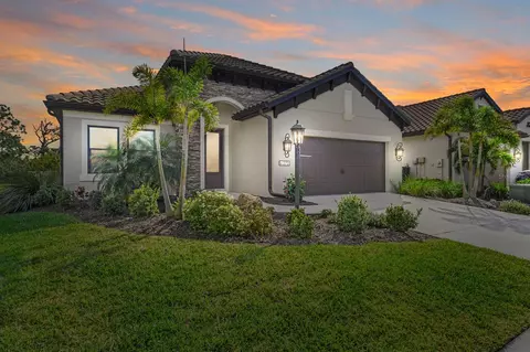 272 Carlino Dr, Nokomis, FL 34275