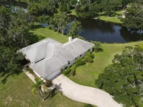 6034 Ravenwood Dr, Sarasota, FL 34243