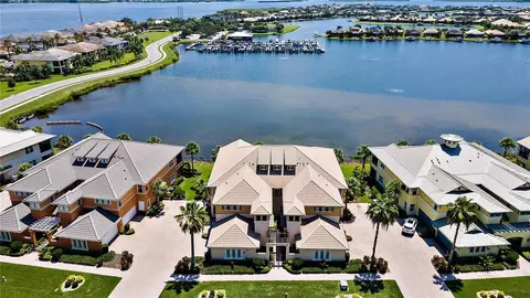1129 Riverscape St #B, Bradenton, FL 34208