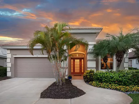 10098 Glenmore Ave, Bradenton, FL 34202