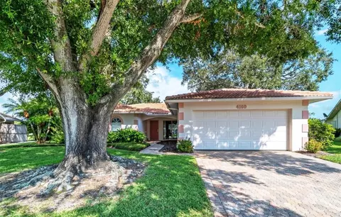 4160 Eastwood Dr, Sarasota, FL 34232