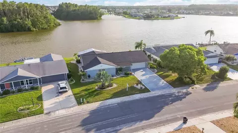 1508 N Lake Dr, Sun City Center, FL 33573