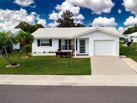 3804 Chinaberry Rd, Bradenton, FL 34208