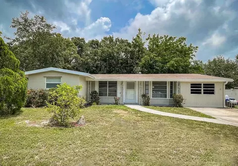 220 Suntan Ave, Sarasota, FL 34237