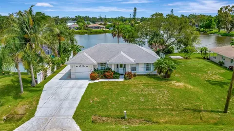 648 Dolphin Rd, Venice, FL 34293