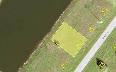 9 Blue Hen Dr, Placida, FL 33946
