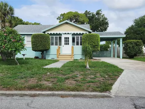 1122 30th St W, Bradenton, FL 34205