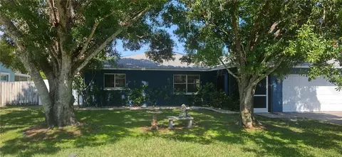 7107 13th St E, Sarasota, FL 34243