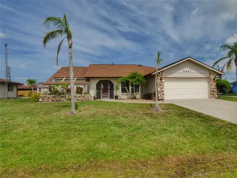 6937 Mamouth St, Englewood, FL 34224
