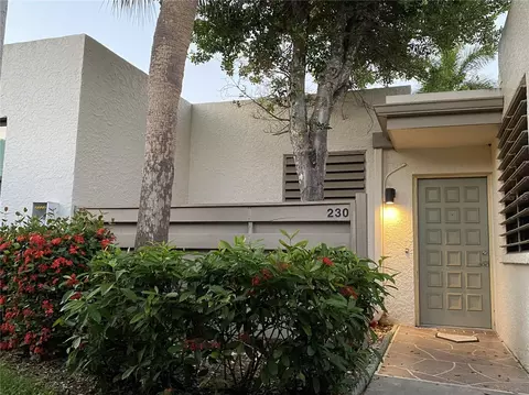 230 Sherwood Dr #230, Bradenton, FL 34210