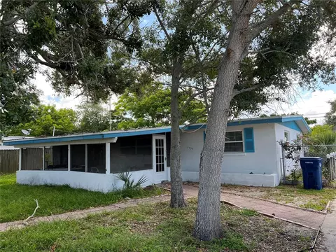 5735 24th St W, Bradenton, FL 34207