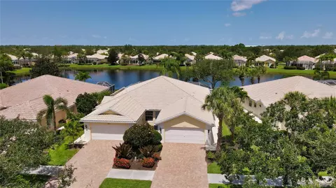 7682 Camminare Dr, Sarasota, FL 34238