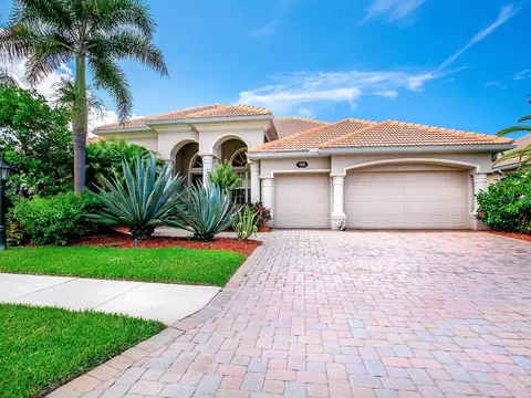 7050 Grassland Ct, Sarasota, FL 34241