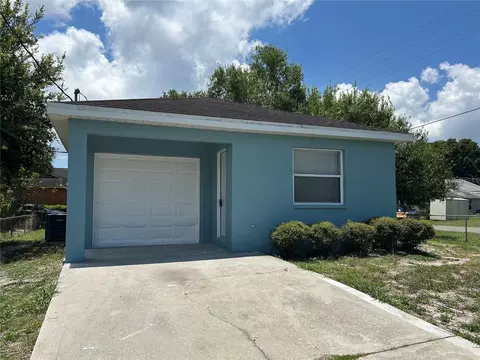 703 29th St E, Palmetto, FL 34221
