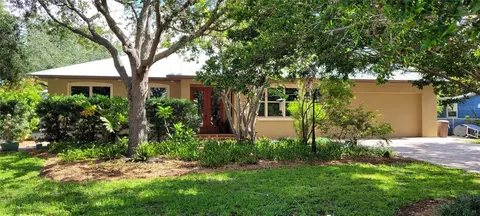 2405 Wood St, Sarasota, FL 34237