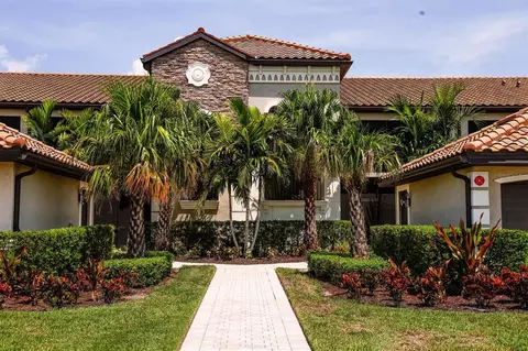 5577 Palmer Cir #102, Lakewood Ranch, FL 34211