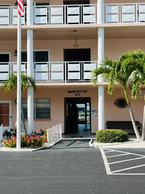 6025 Shore Blvd S #411, Gulfport, FL 33707