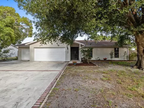 7220 Arcturas Dr, Sarasota, FL 34243