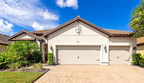 9919 Wicker Park Pl, Palmetto, FL 34221