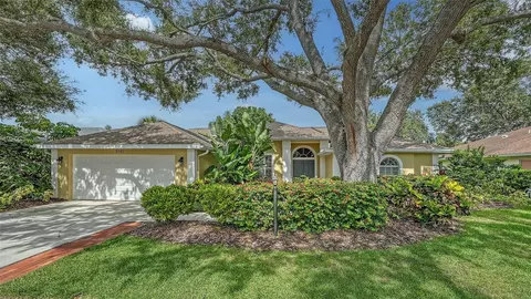 5141 Sunnydale Cir W, Sarasota, FL 34233