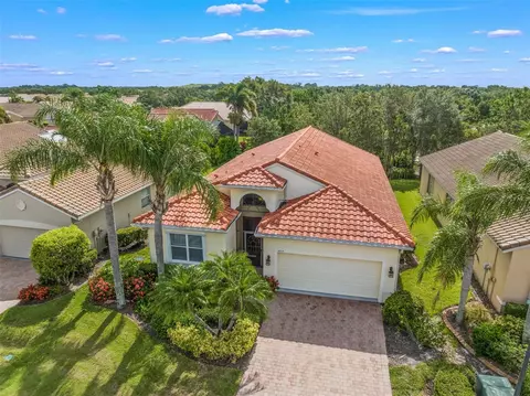 6515 42nd St E, Sarasota, FL 34243