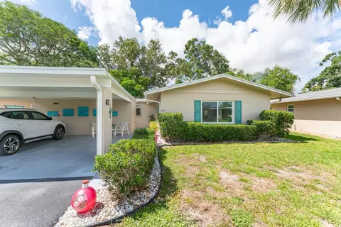 67 Strathmore Blvd #VILLA6, Sarasota, FL 34233