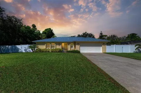1210 De Narvaez Ave, Bradenton, FL 34209