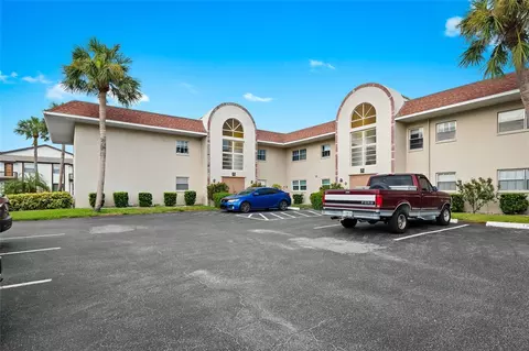 2727 75th St W #8A15, Bradenton, FL 34209