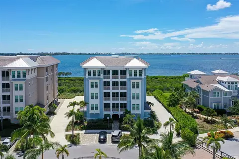 376 Aruba Cir #102, Bradenton, FL 34209