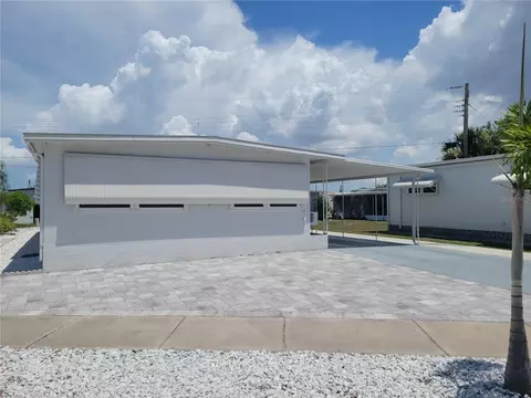 4714 Tri Par Dr, Sarasota, FL 34234