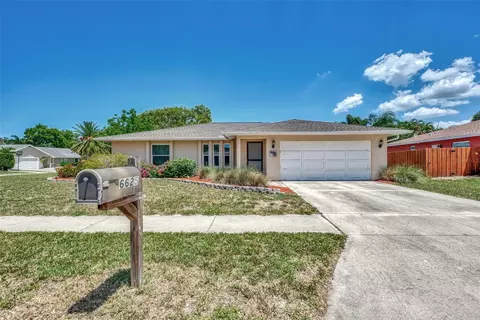 6625 Friendship Dr, Sarasota, FL 34241